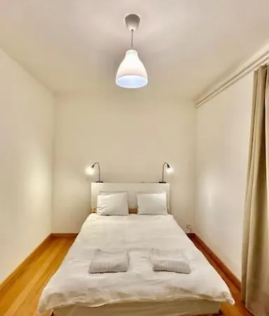 Wunderschoene Gartenwohnung In شقة