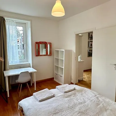 Wunderschoene Gartenwohnung In شقة زيورخ