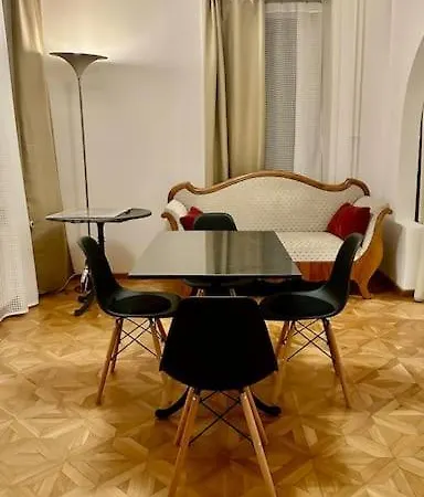 Wunderschoene Gartenwohnung In Apartamento *