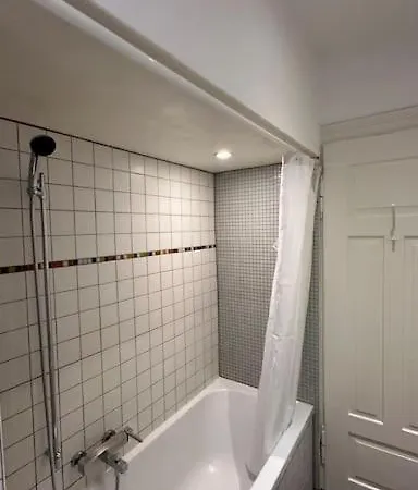 Wunderschoene Gartenwohnung In * Zurich